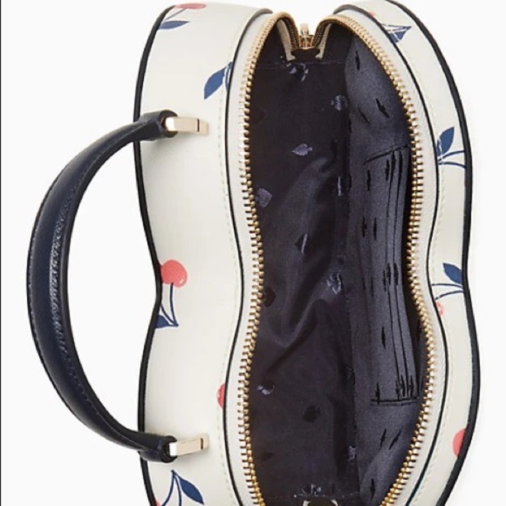 Kate Spade Love Shack Cherry Heart Crossbody handbag - Picture 6 of 6
